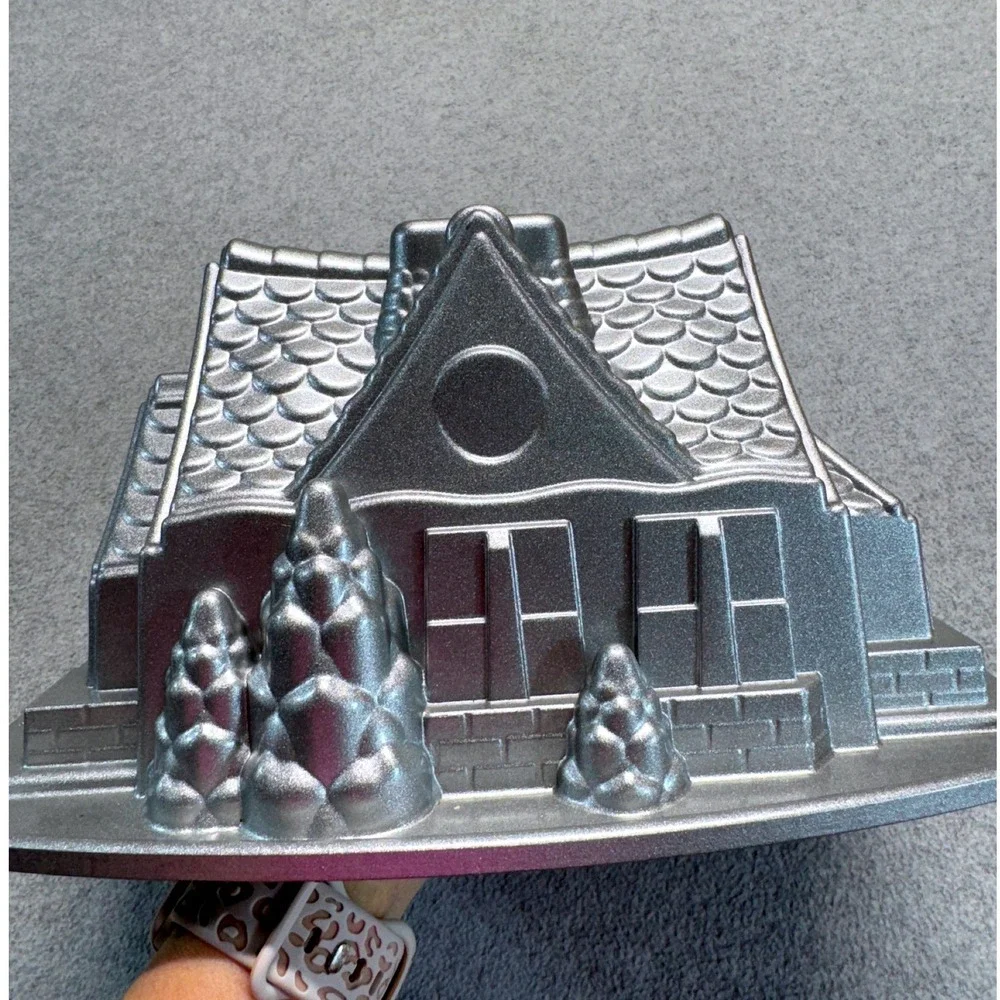Wilton 1994 Gingerbread House Aluminum Cake Pan Christmas Baking Mold USA Retro